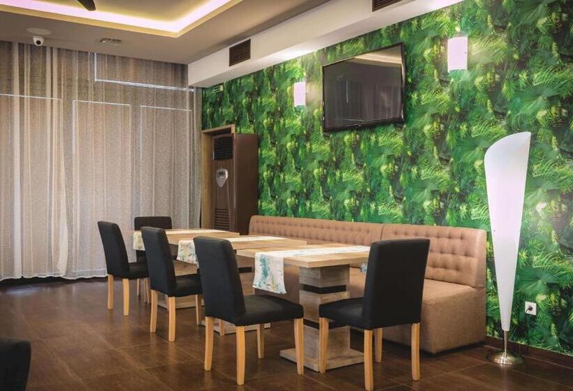 Hotel семеен хотел естило