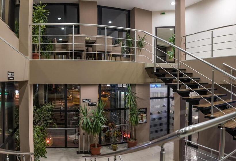 Hotel семеен хотел естило