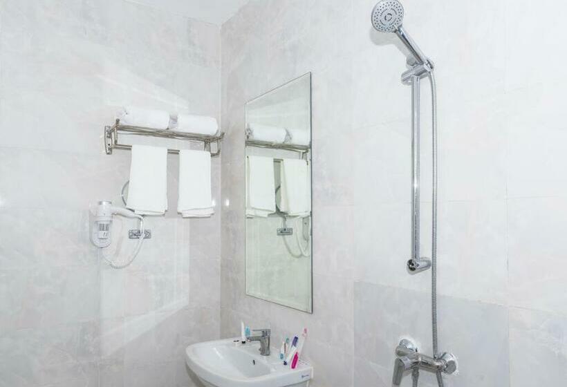 فندق حديقة القصور