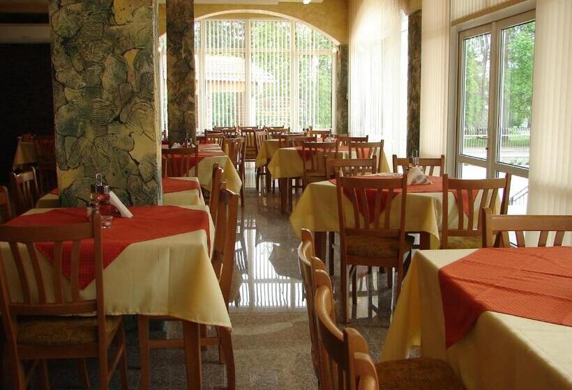 فندق спа хотел калифорния