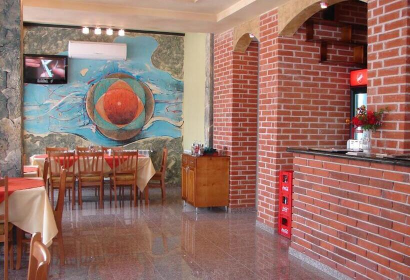 فندق спа хотел калифорния