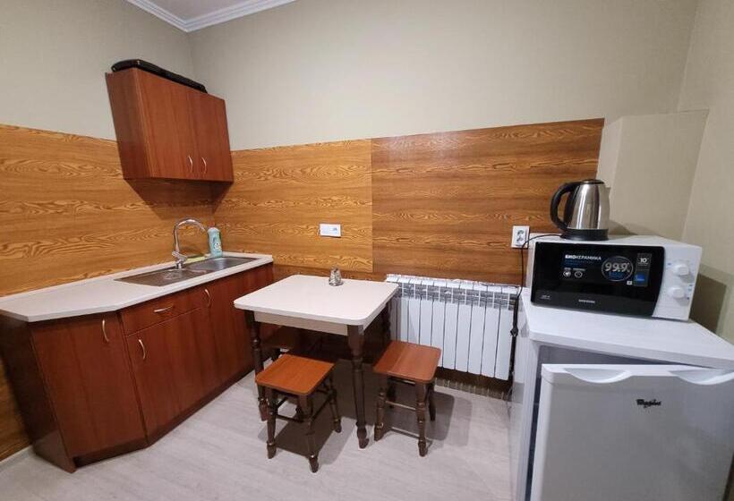 هتل база відпочинку тростян