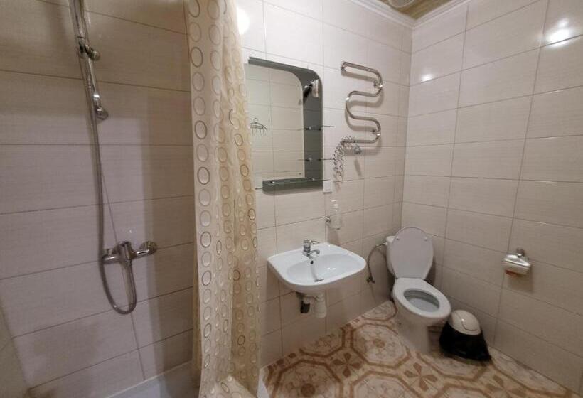 هتل база відпочинку тростян