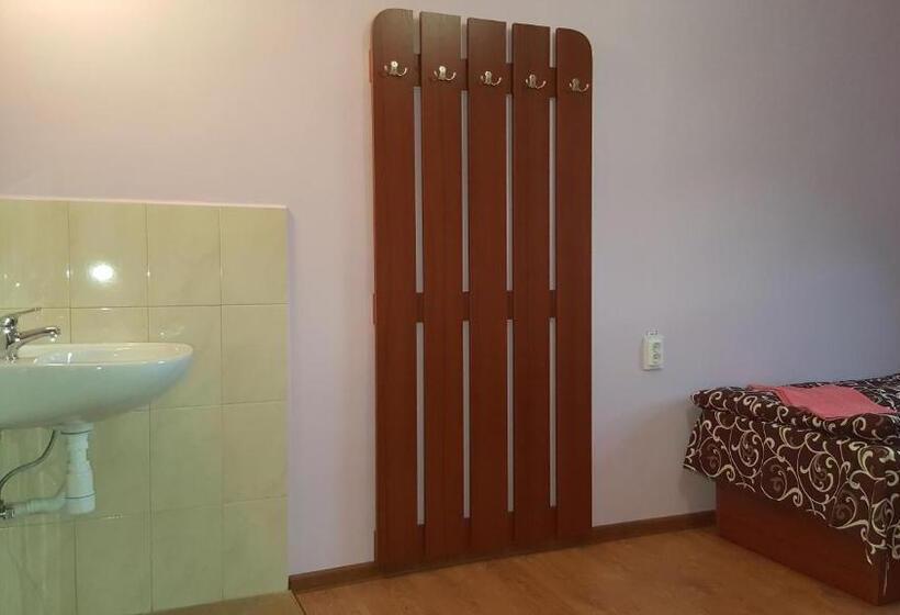 هتل база відпочинку тростян