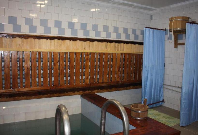 هتل база відпочинку тростян