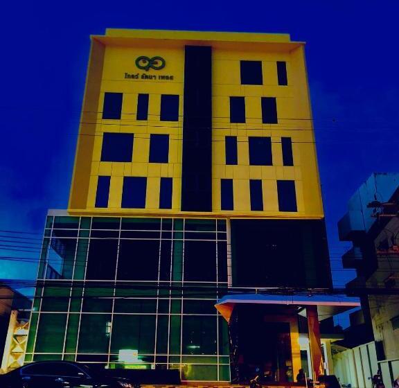 酒店 โรงแรมโกลว์ รัตนา เพลส