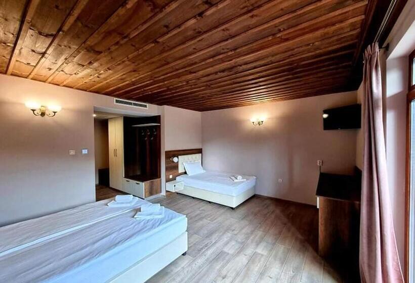 בית מלון כפרי семеен хотел берое