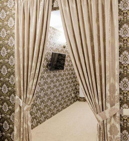 هتل оздоровчий комплекс гайки заїзд провулок сухий яр 12