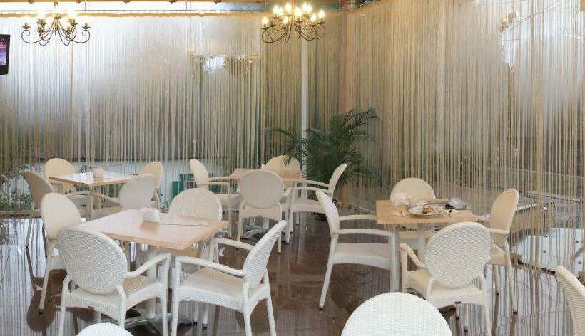 هتل отель корона