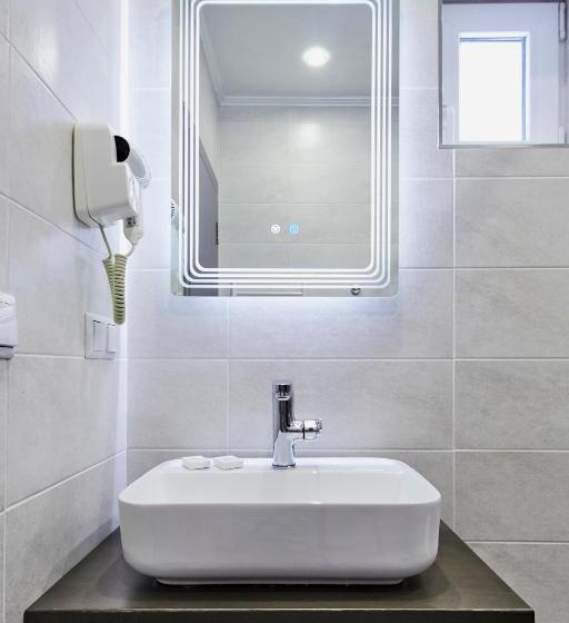 בית מלון כפרי хотел паризи