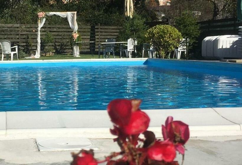 فندق маймун дере басейн, хотел, италианска пица