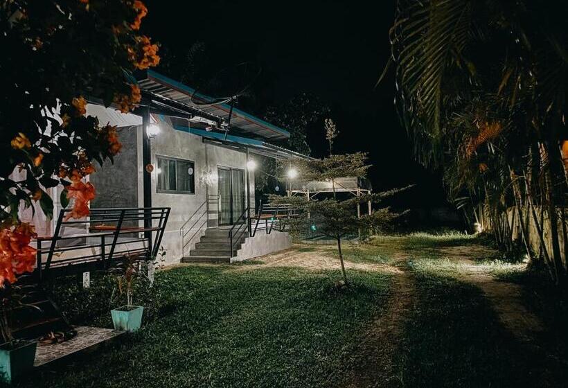 Hotel Capsulă ศศิธารา การ์เด้นท์