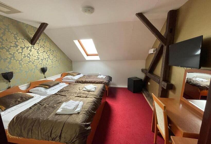 هتل Minaret&étterem