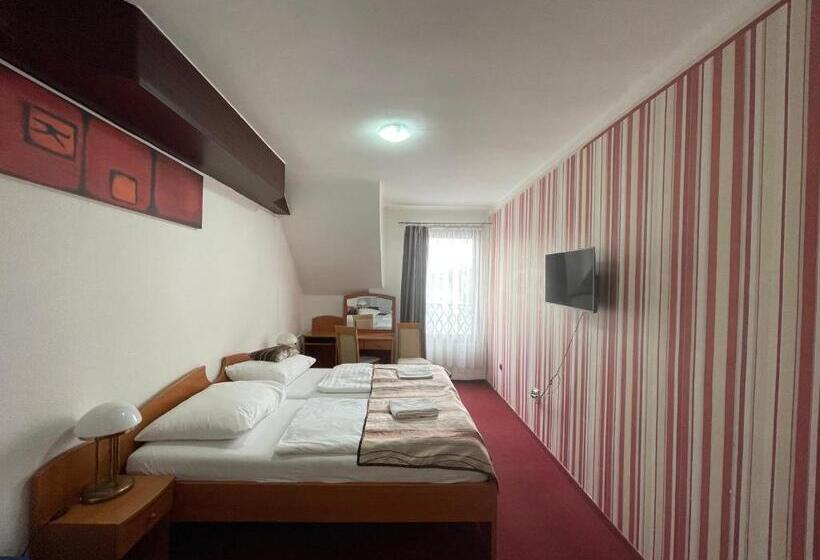 هتل Minaret&étterem