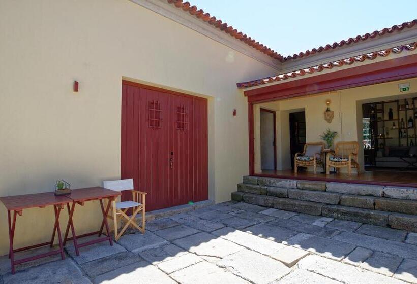 Отель Quinta Da Casa Amarela  Casas Da Quinta   Turismo Em Espaço Rural