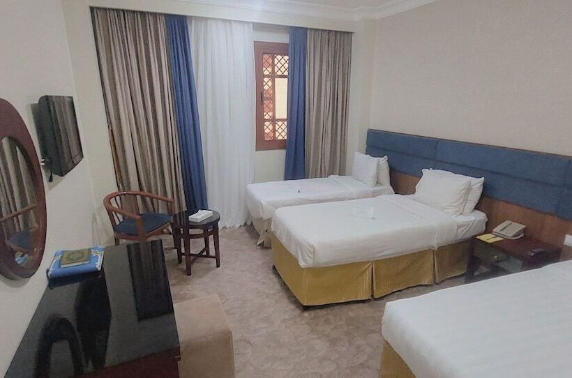 בית מלון כפרי Rabwat Al Safwah Golden