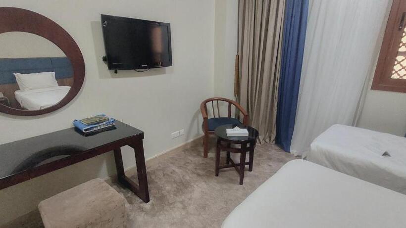 בית מלון כפרי Rabwat Al Safwah Golden