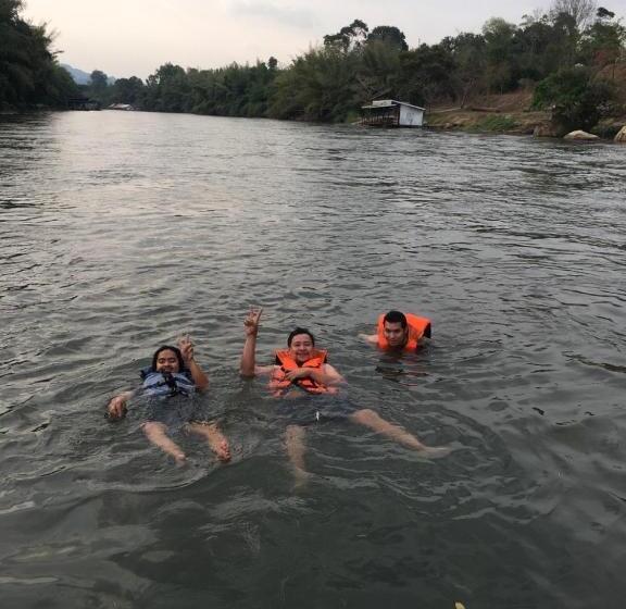 ホテル Rimwang The River Life