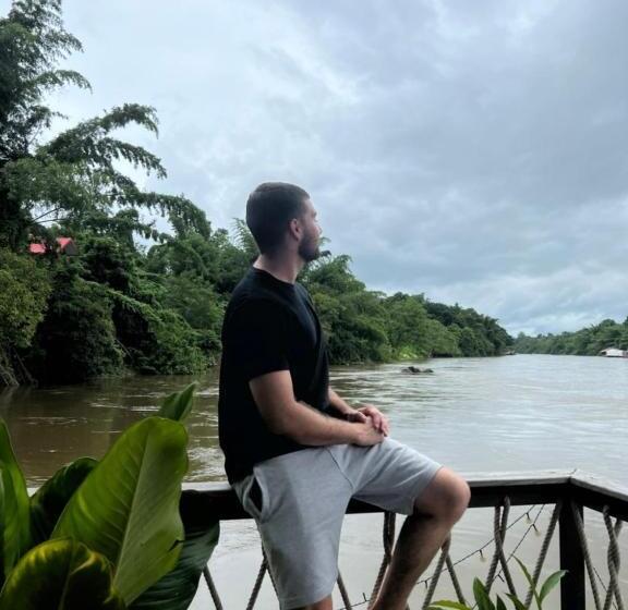 ホテル Rimwang The River Life