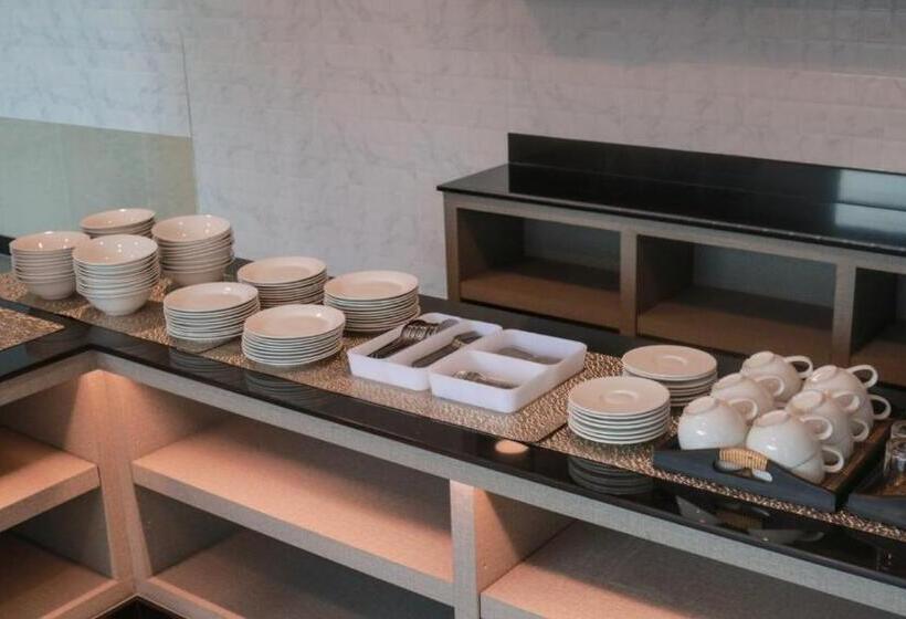 Mtrio Hotel Korat