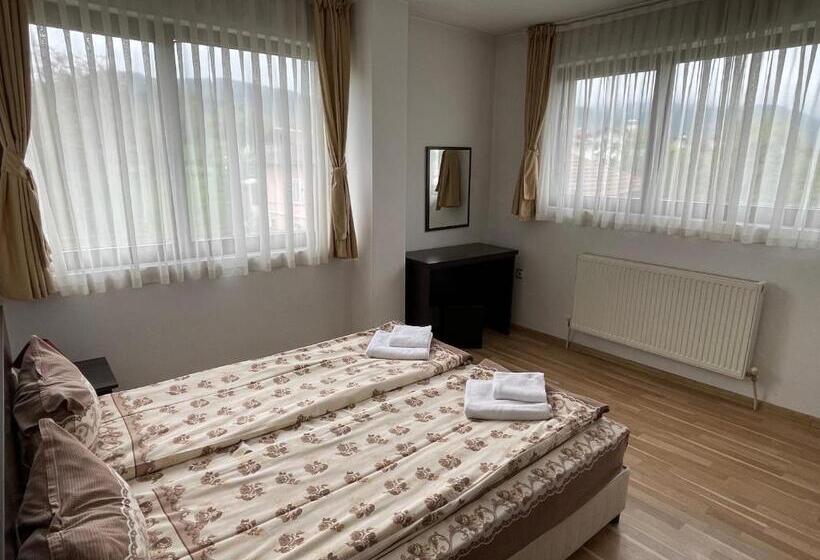 ペンション къща за гости александра