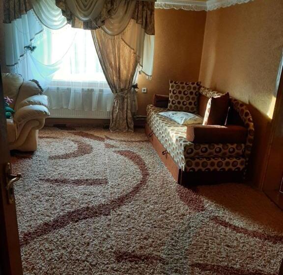 پانسیون у ані