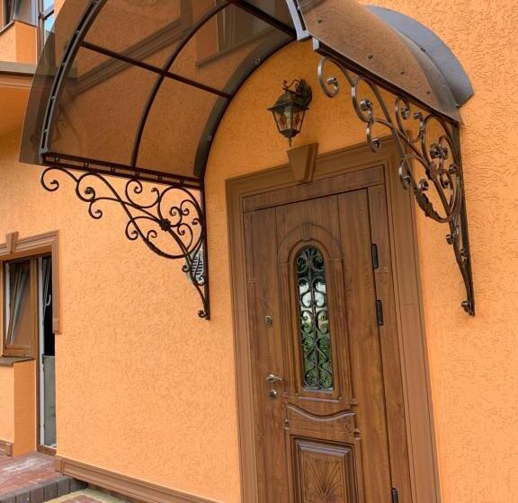 پانسیون сонячна соната