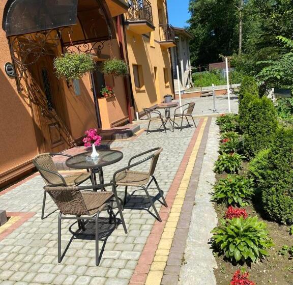 پانسیون сонячна соната