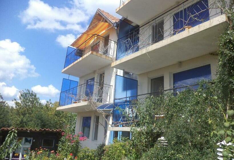 Пансион самостоятелна вила