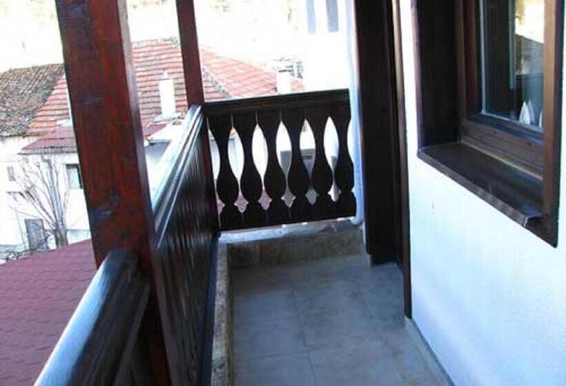 Pension (Hôtel basse catégorie) андреева къща