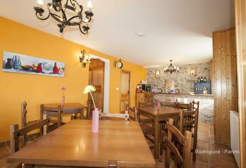 هاستل El Pradón