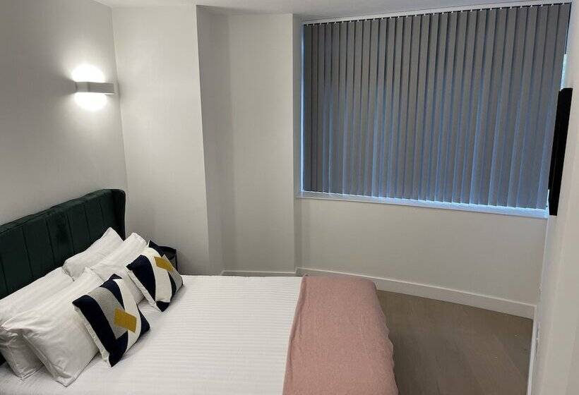 Charles Hope London Brentford