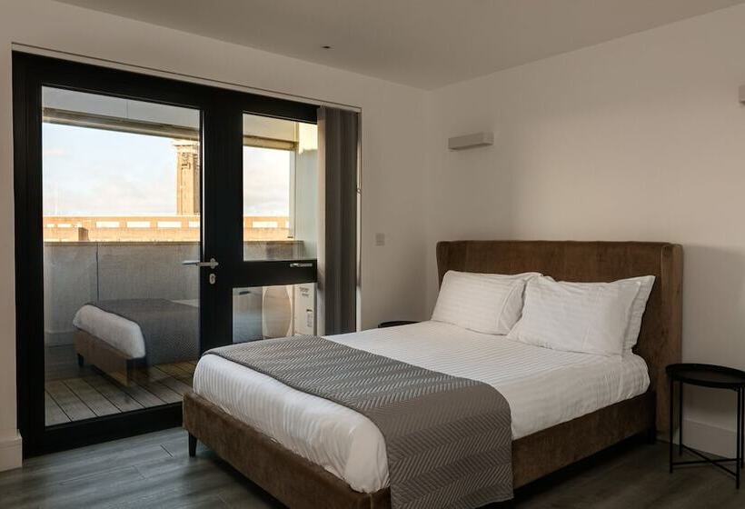 Charles Hope London Brentford