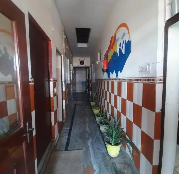 Friends Guest House & Hostel  Near Taj Mahal
