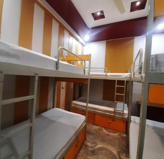 Friends Guest House & Hostel  Near Taj Mahal