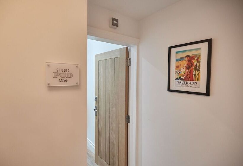 Host & Stay   Studio Pods