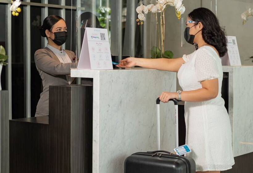 Bayfront Hotel Cebu Capitol Site