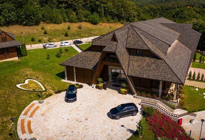 هتل Etno Naselje Vrdnička Kula