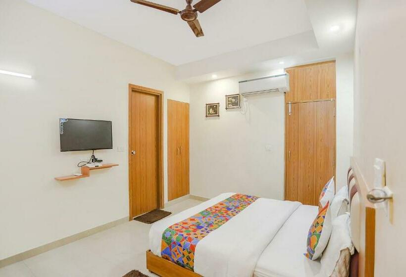 Fabhotel Royal Stay I