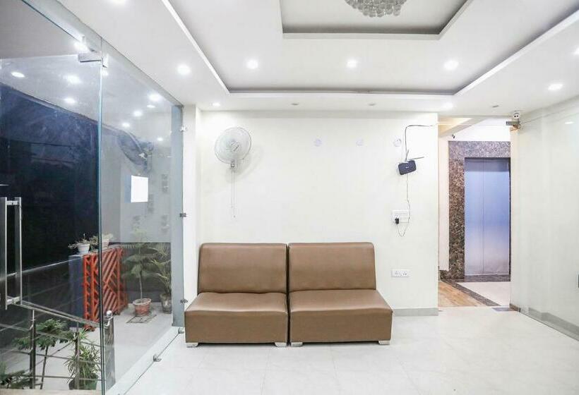 Fabhotel Royal Stay I