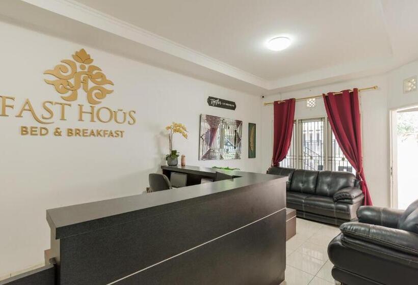 Отель Fast Hous Syariah Bogor Mitra Reddoorz