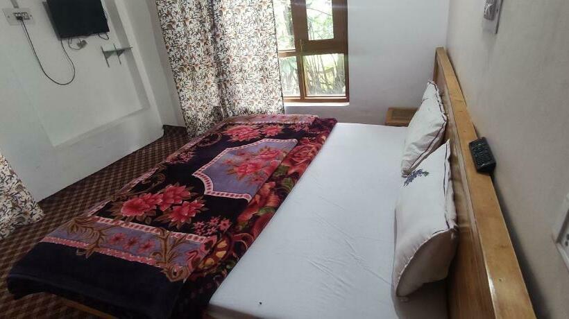 호텔 Sakhi Cottage Wishing Well Pahalgam