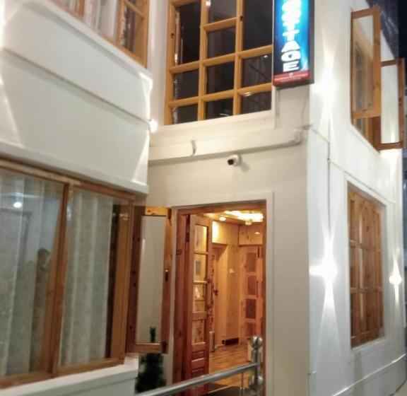 호텔 Sakhi Cottage Wishing Well Pahalgam