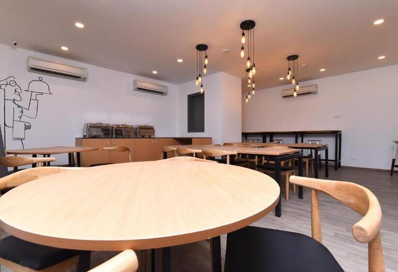 فندق Townhouse Rudra Inn Near Chhatarpur Metro Station