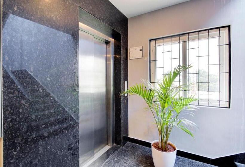 호텔 Super Townhouse Q Rooms Btm Layout Near Gopalan Innovation Mall