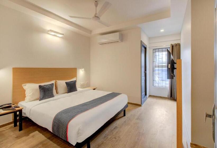 Отель Super Townhouse Q Rooms Btm Layout Near Gopalan Innovation Mall