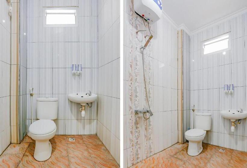 בית מלון כפרי Reddoorz Syariah At Jalan Pramuka