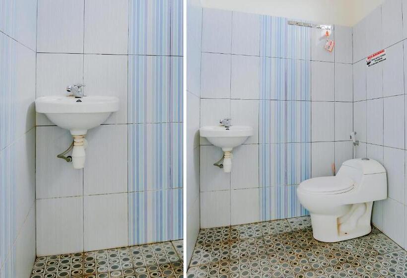 בית מלון כפרי Reddoorz Syariah At Jalan Pramuka