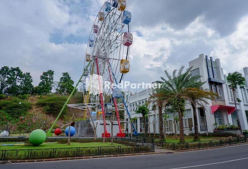 Отель Rit S Garden At Citragrand Semarang Mitra Reddoorz