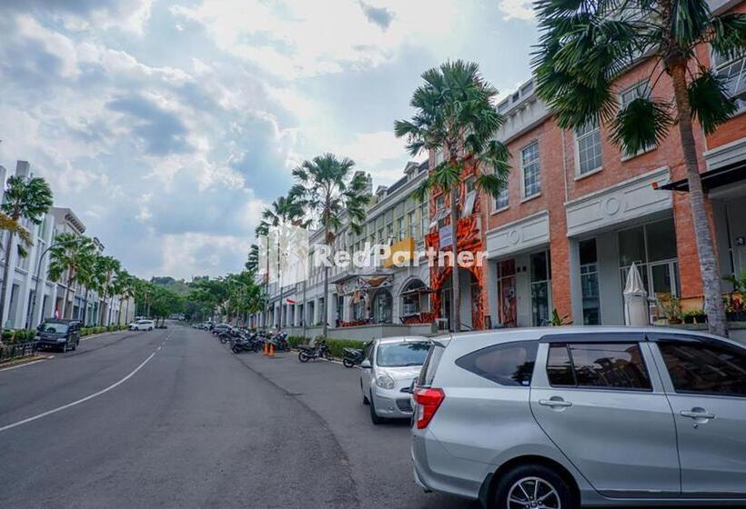 Отель Rit S Garden At Citragrand Semarang Mitra Reddoorz